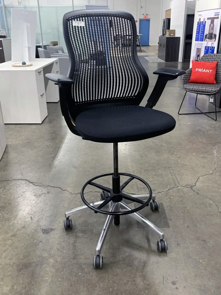 Used Knoll ReGeneration Task Stool