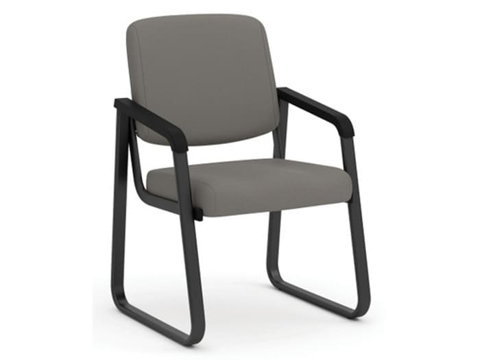 Black AM Vinyl Sled Base Guest Chair w/Arms Image