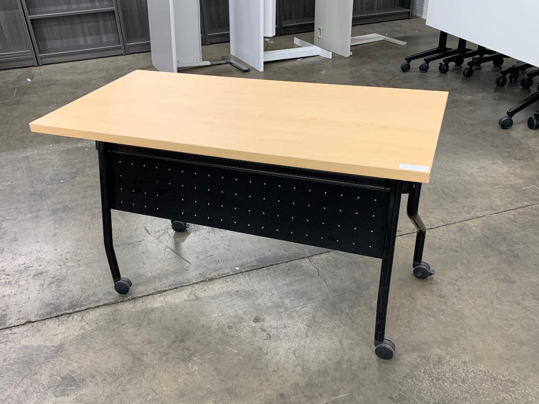 Pre-Owned 48″X24″ Flip Top Training Table with Modesty Panel Image