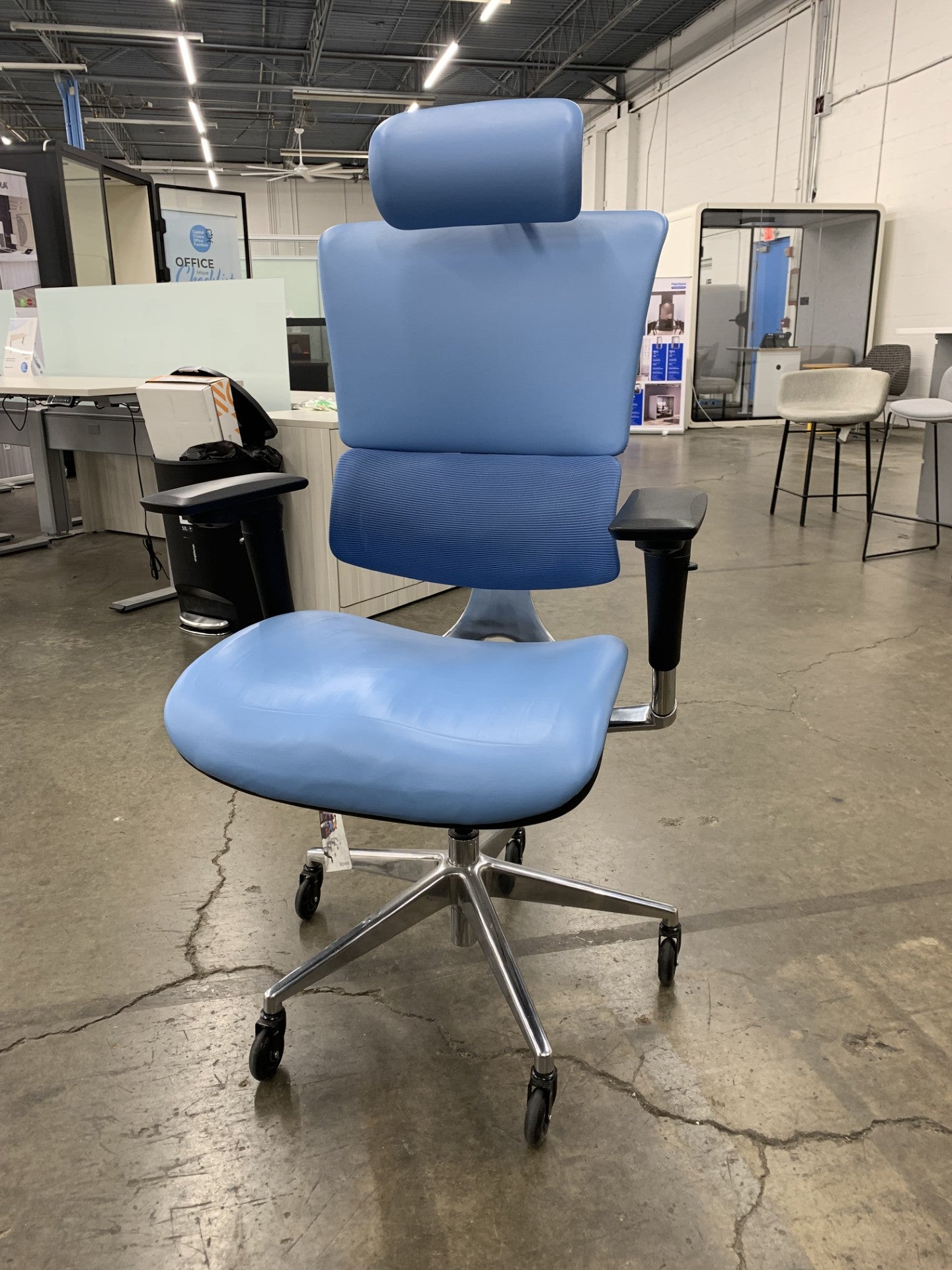 X4 Executive Leather Office Chair – Showroom Demo Image