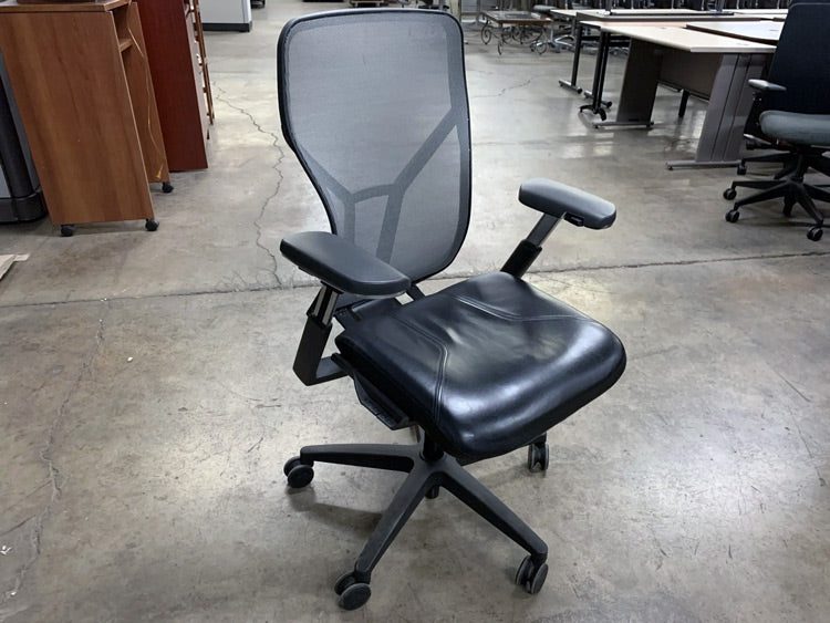 Pre-Owned Allsteel Acuity Chair Image